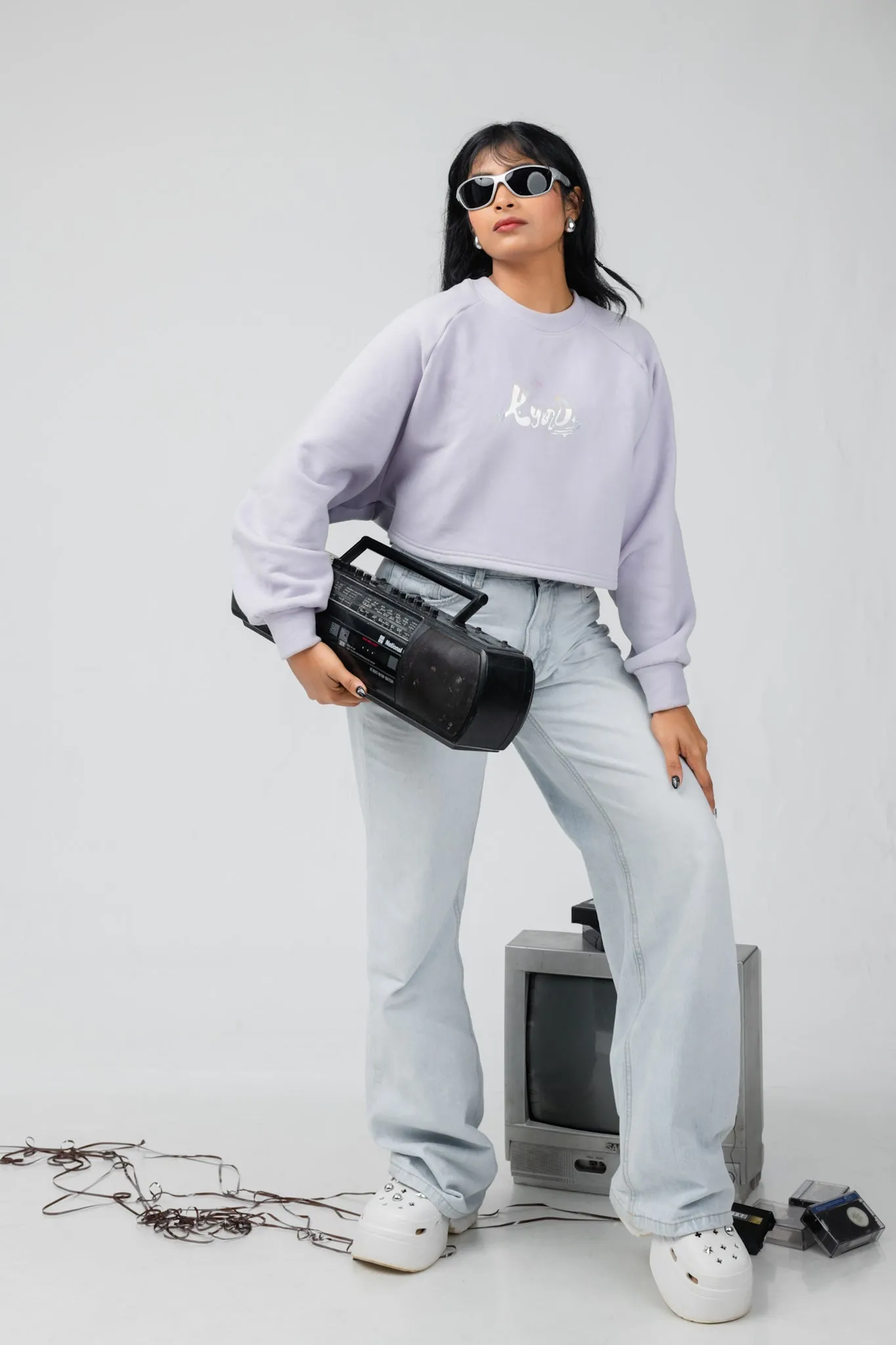 Kynd Holo Classic Crop Sweatshirt