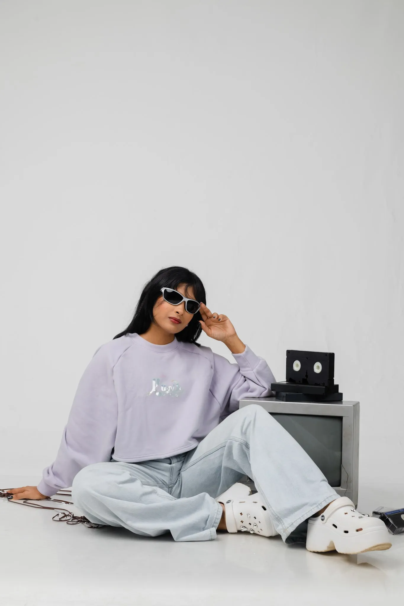 Kynd Holo Classic Crop Sweatshirt