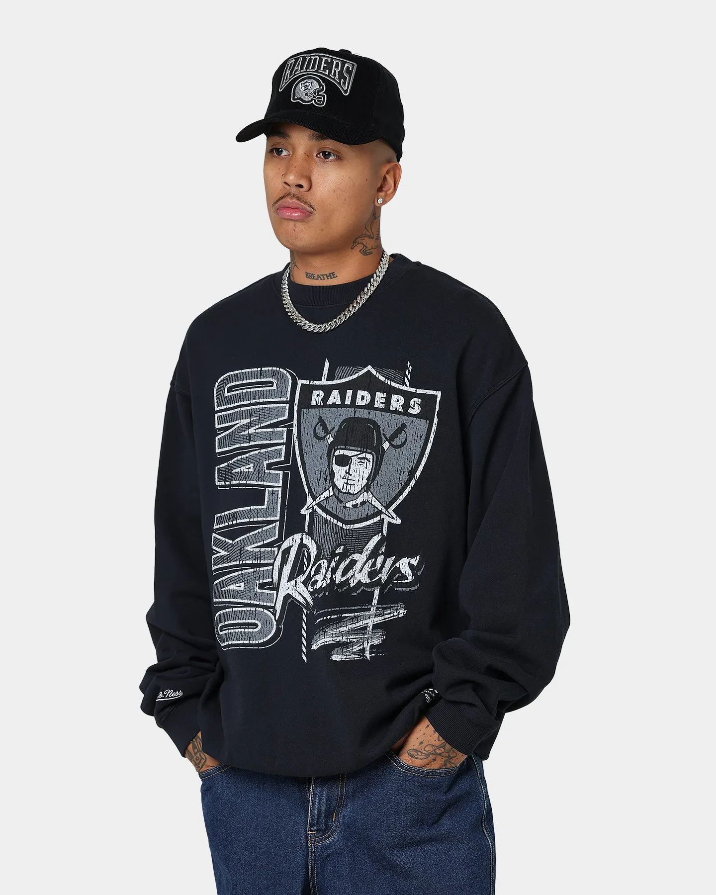 Mitchell & Ness Las Vegas Raiders Vintage Zig Zag Crewneck Faded Black