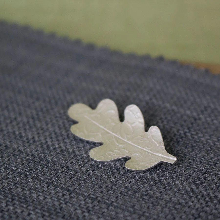 Small Oak Brooch