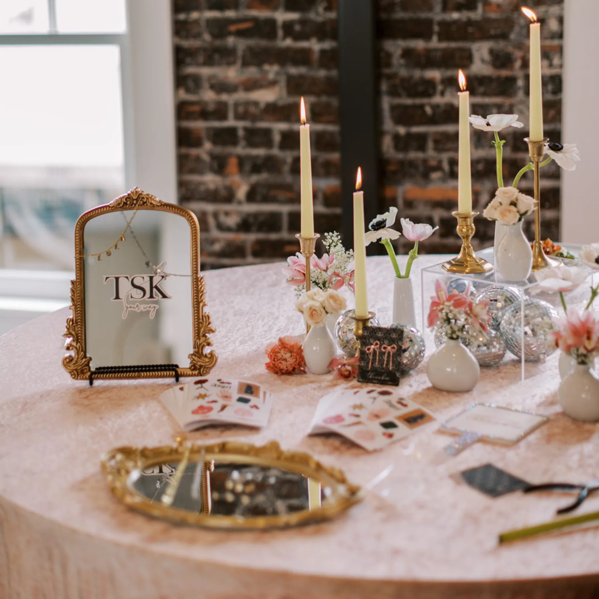 Velvet 132" Round Tablecloth - Blush/Rose Gold